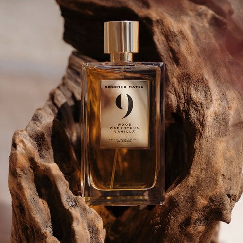ROSENDO MATEU N°9 - AKARRA JADE